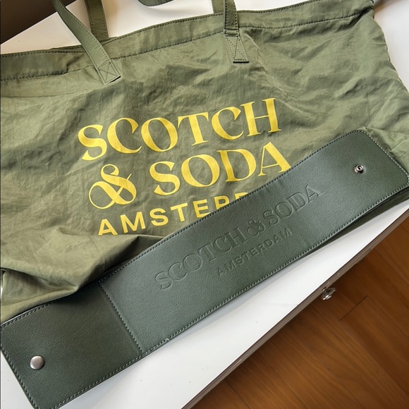 Scotch & Soda Olive Green Tote with Yellow Print - Picture 3 of 7
